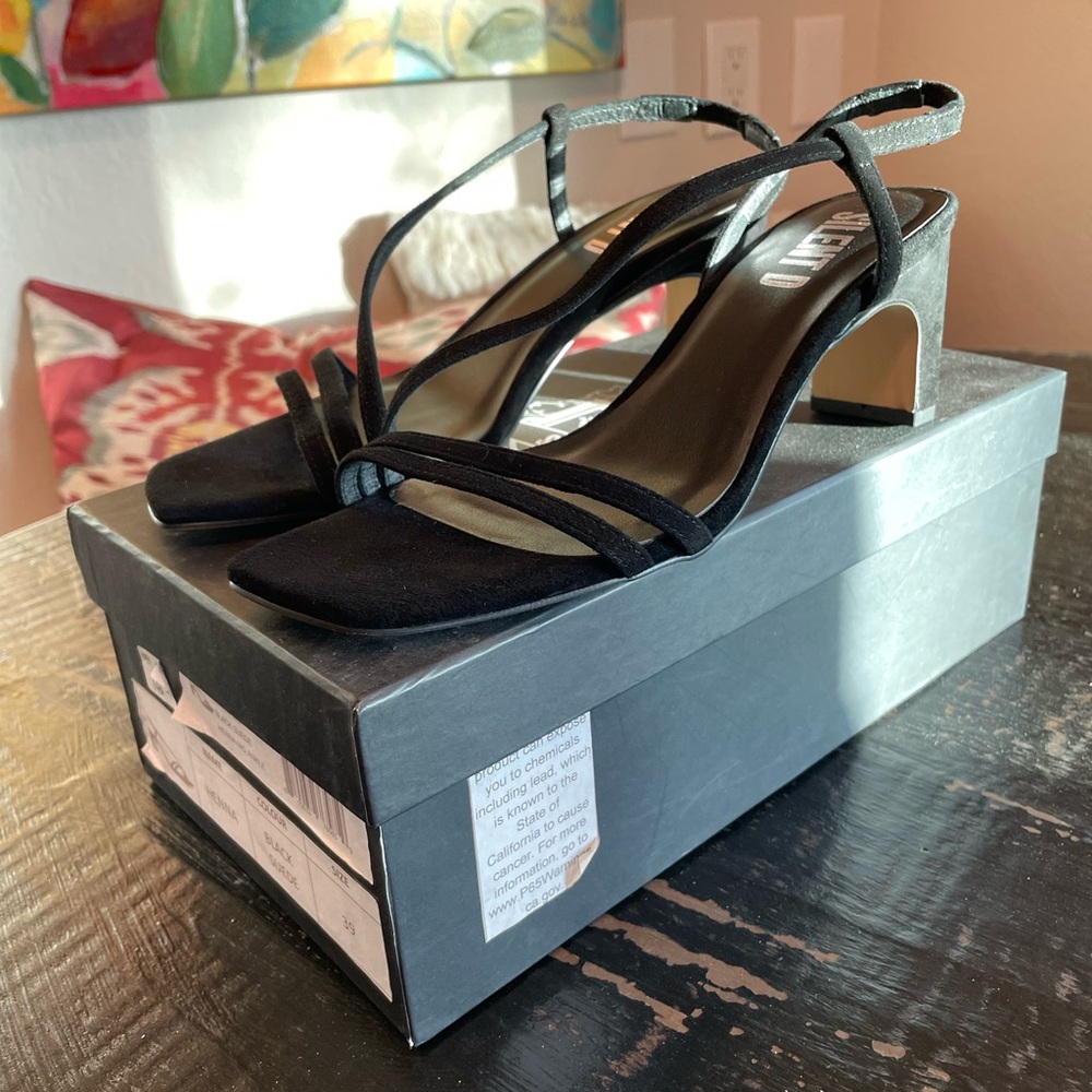 Silent D black suede slingback sandals, size 39. NWT